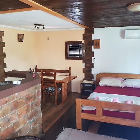 Apartmani Jankovic 维尔蒂尼克 外观 照片